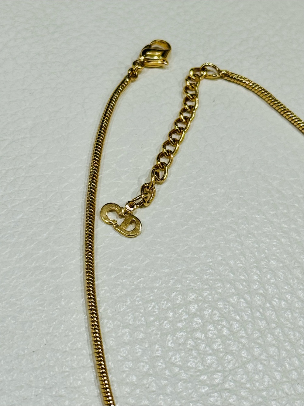 Christian Dior Gold-tone Crystal Accent vintage gold Necklace EUC - Picture 5 of 5